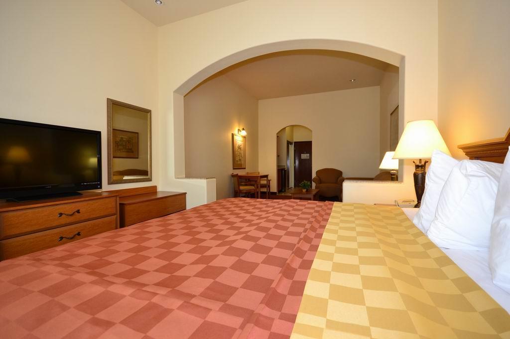 Best Western Casa Villa Suites Harlingen Eksteriør billede